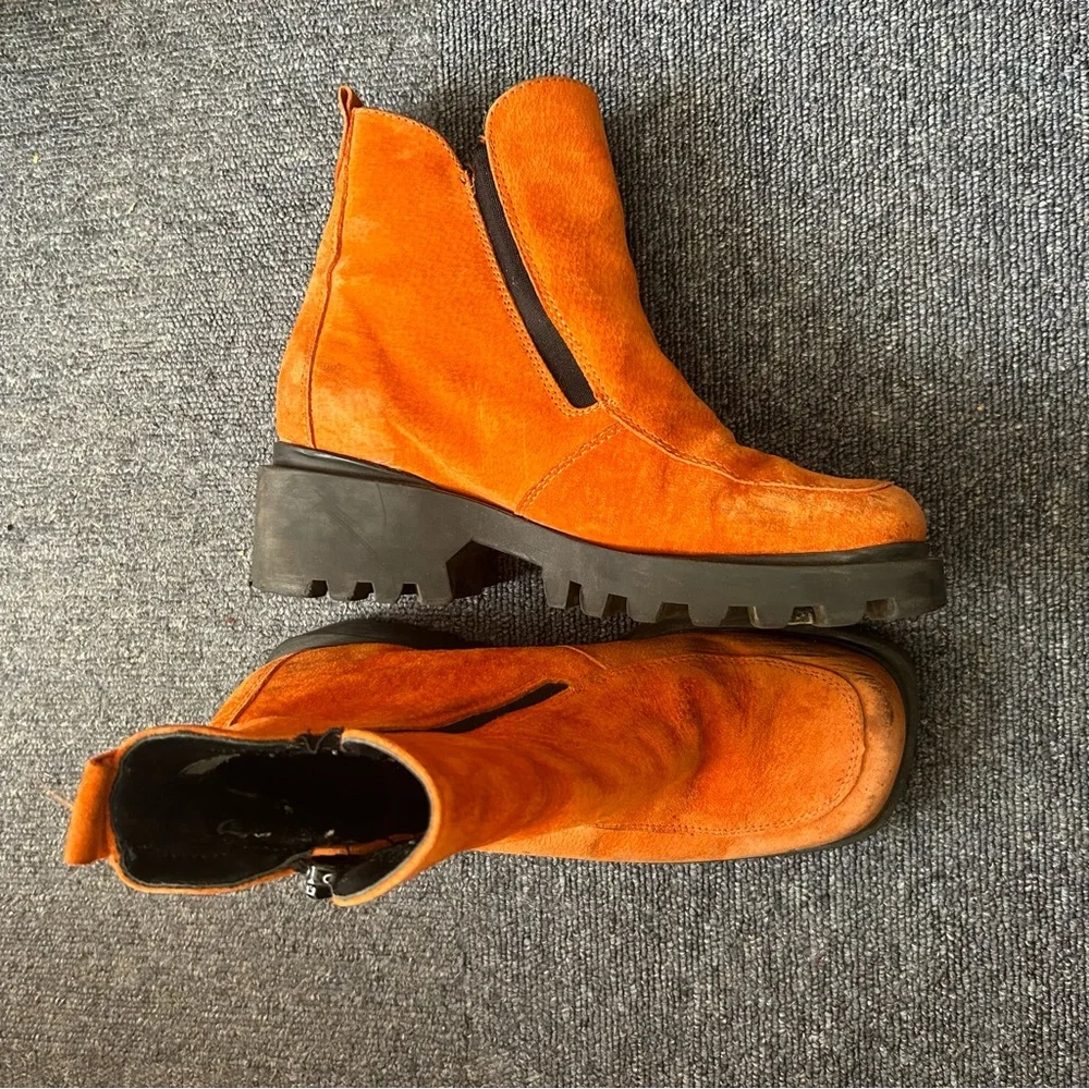 Orange suede mini platform boots, orange Bogner boots